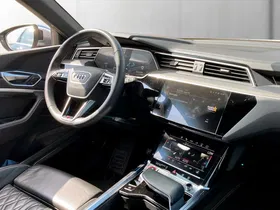 Audi e-tron S quattro | Thumbnail 8 von 28