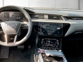 Audi e-tron S quattro | Thumbnail 9 von 28