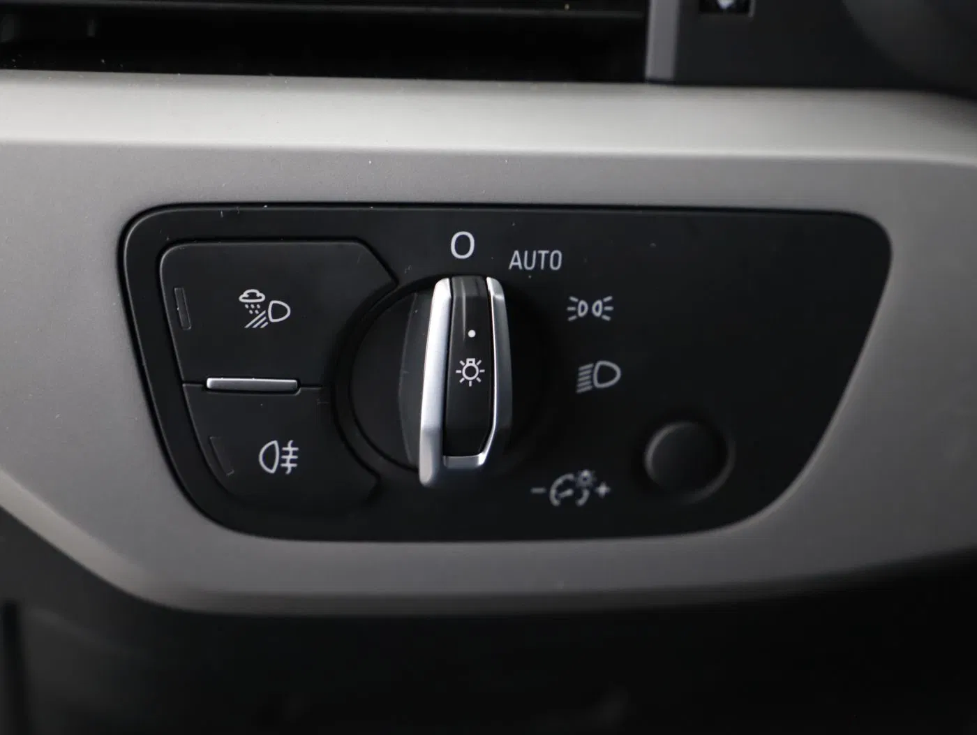 Audi A4 Avant 35 TDI S-Line Aut. | Bild 10 von 26