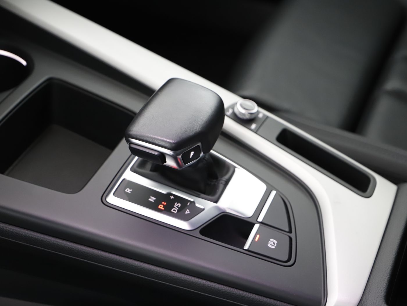 Audi A4 Avant 35 TDI S-Line Aut. | Bild 18 von 26