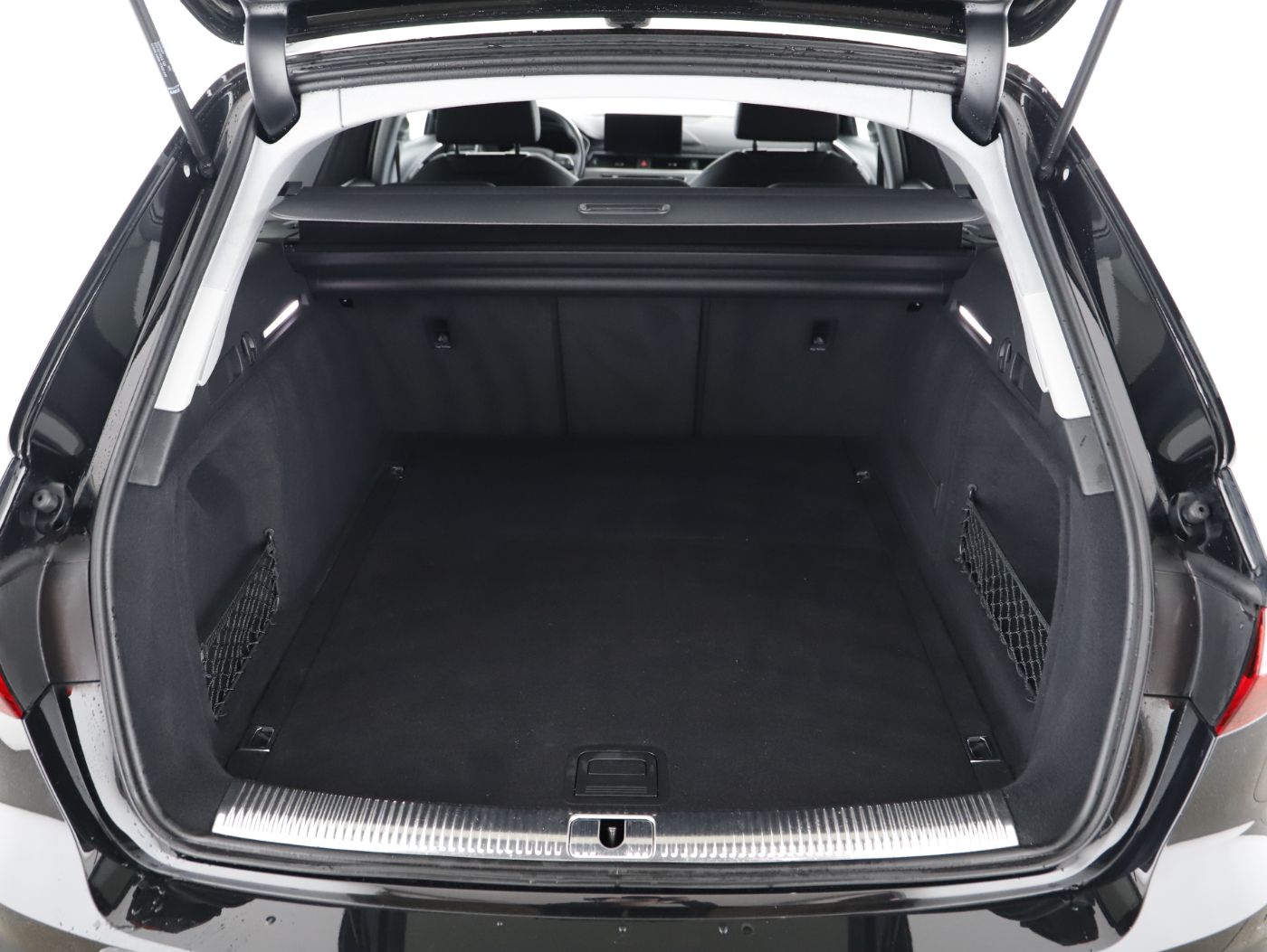 Audi A4 Avant 35 TDI S-Line Aut. | Bild 24 von 26