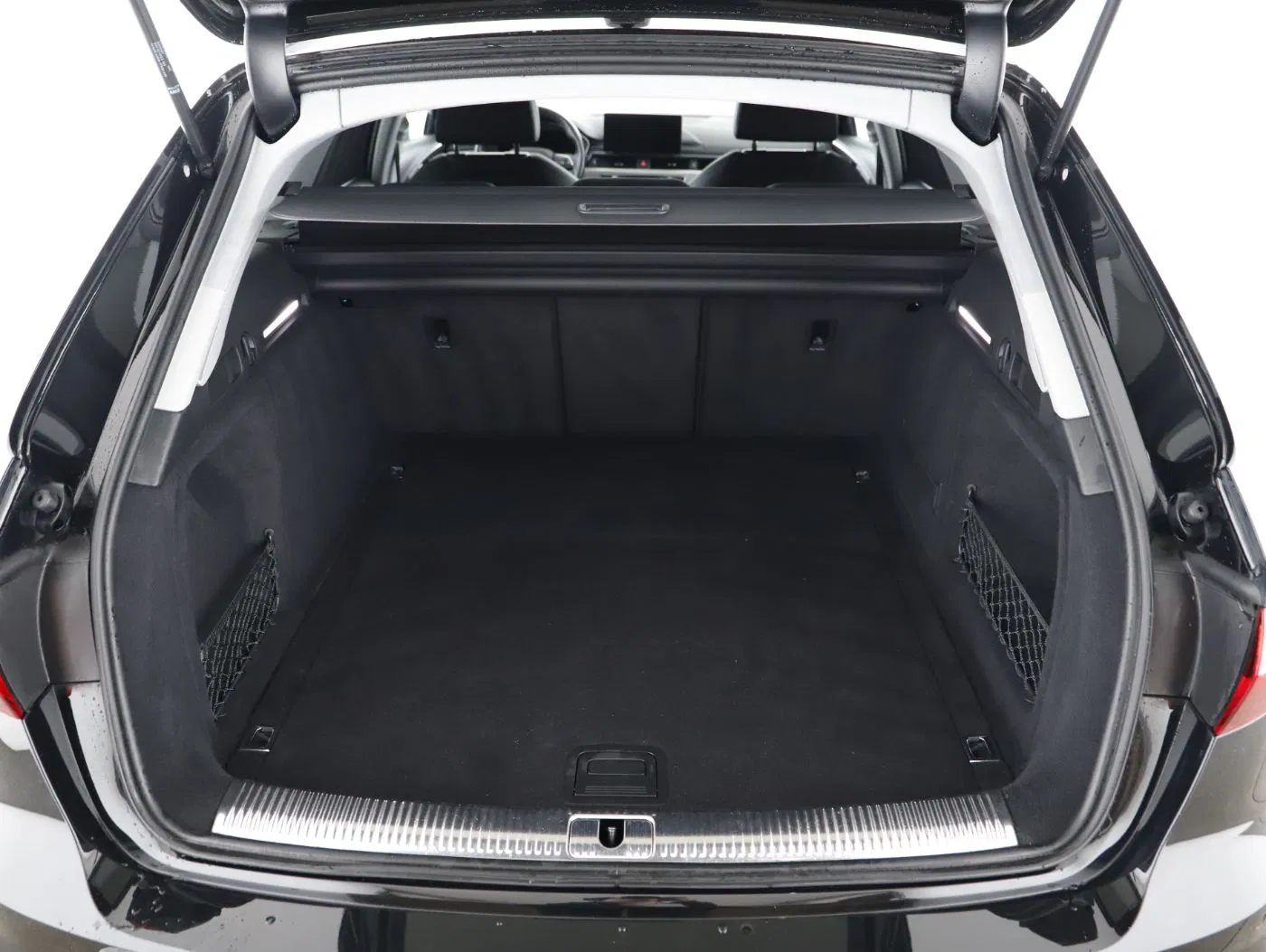 Audi A4 Avant 35 TDI S-Line Aut. | Bild 24 von 26