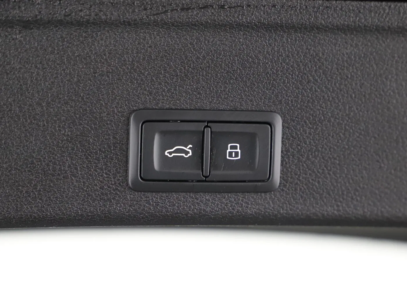 Audi A4 Avant 35 TDI S-Line Aut. | Bild 25 von 26