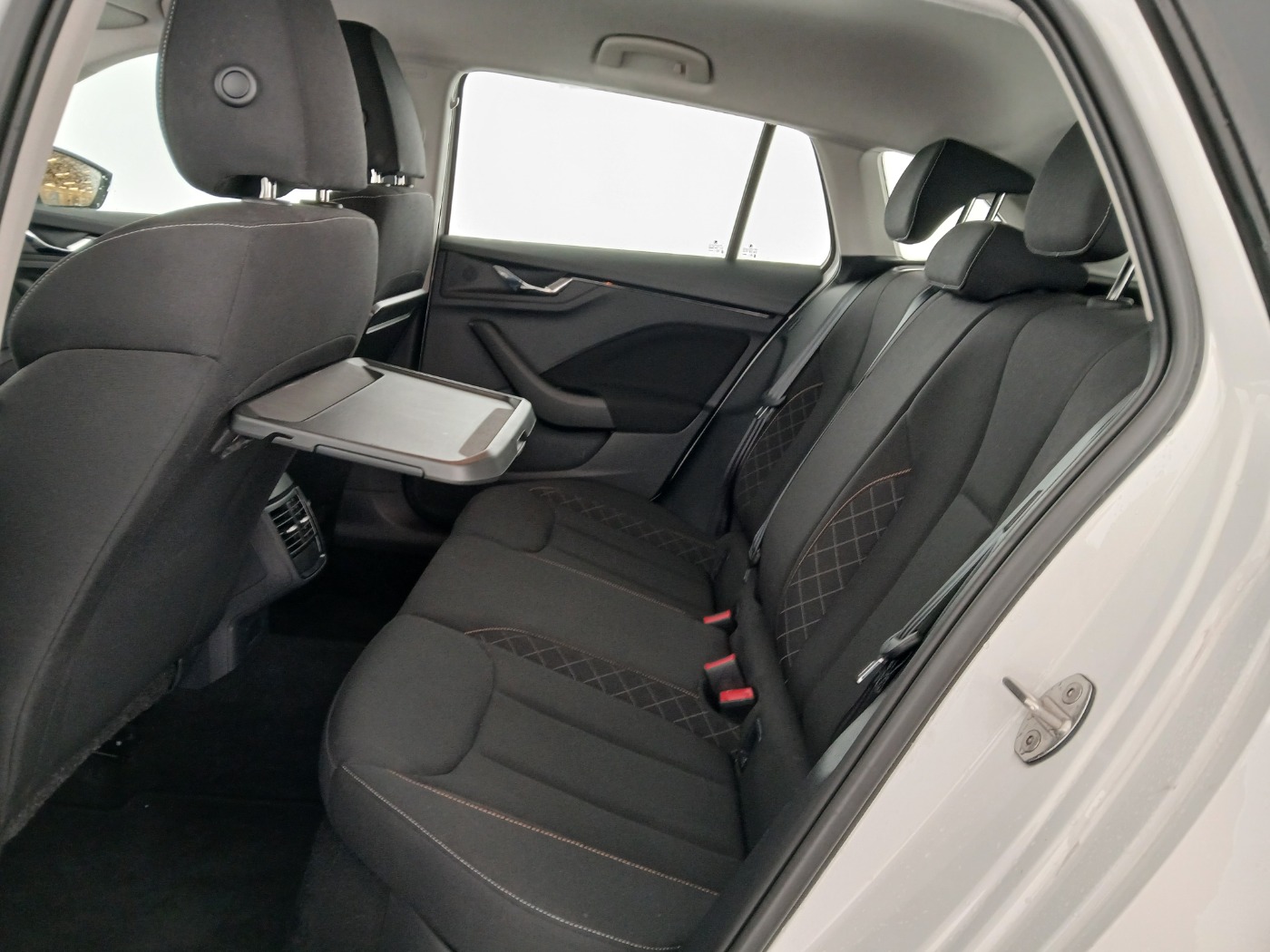 Skoda Scala 1.0 TSI Sport | Bild 27 von 28