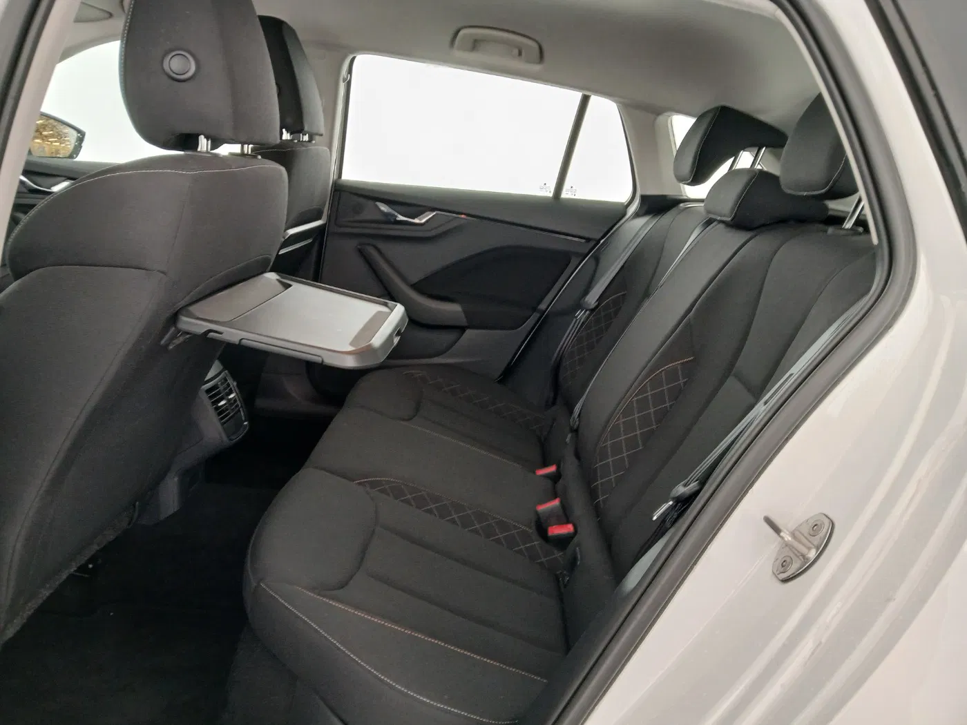 Skoda Scala 1.0 TSI Sport | Bild 27 von 28