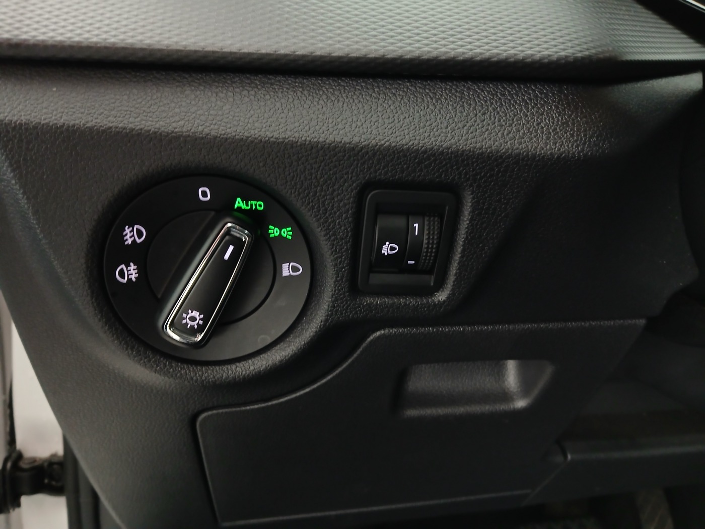 Skoda Scala 1.0 TSI Sport | Bild 13 von 28