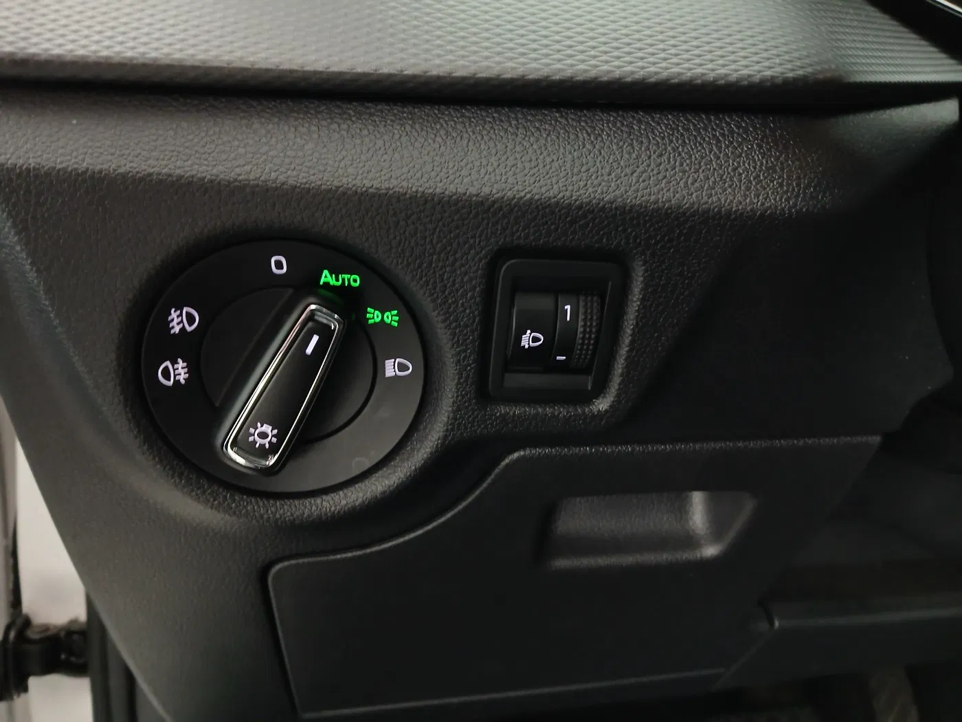 Skoda Scala 1.0 TSI Sport | Bild 13 von 28