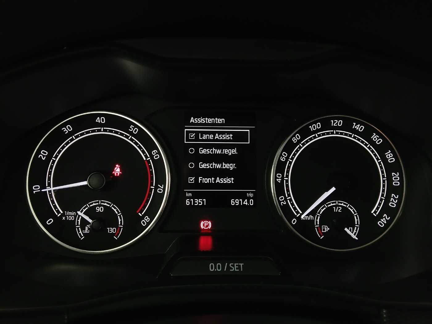 Skoda Scala 1.0 TSI Sport | Bild 16 von 28