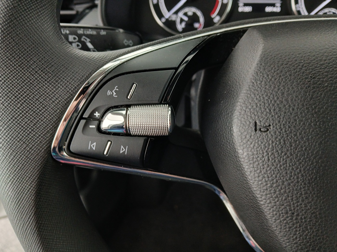 Skoda Scala 1.0 TSI Sport | Bild 17 von 28