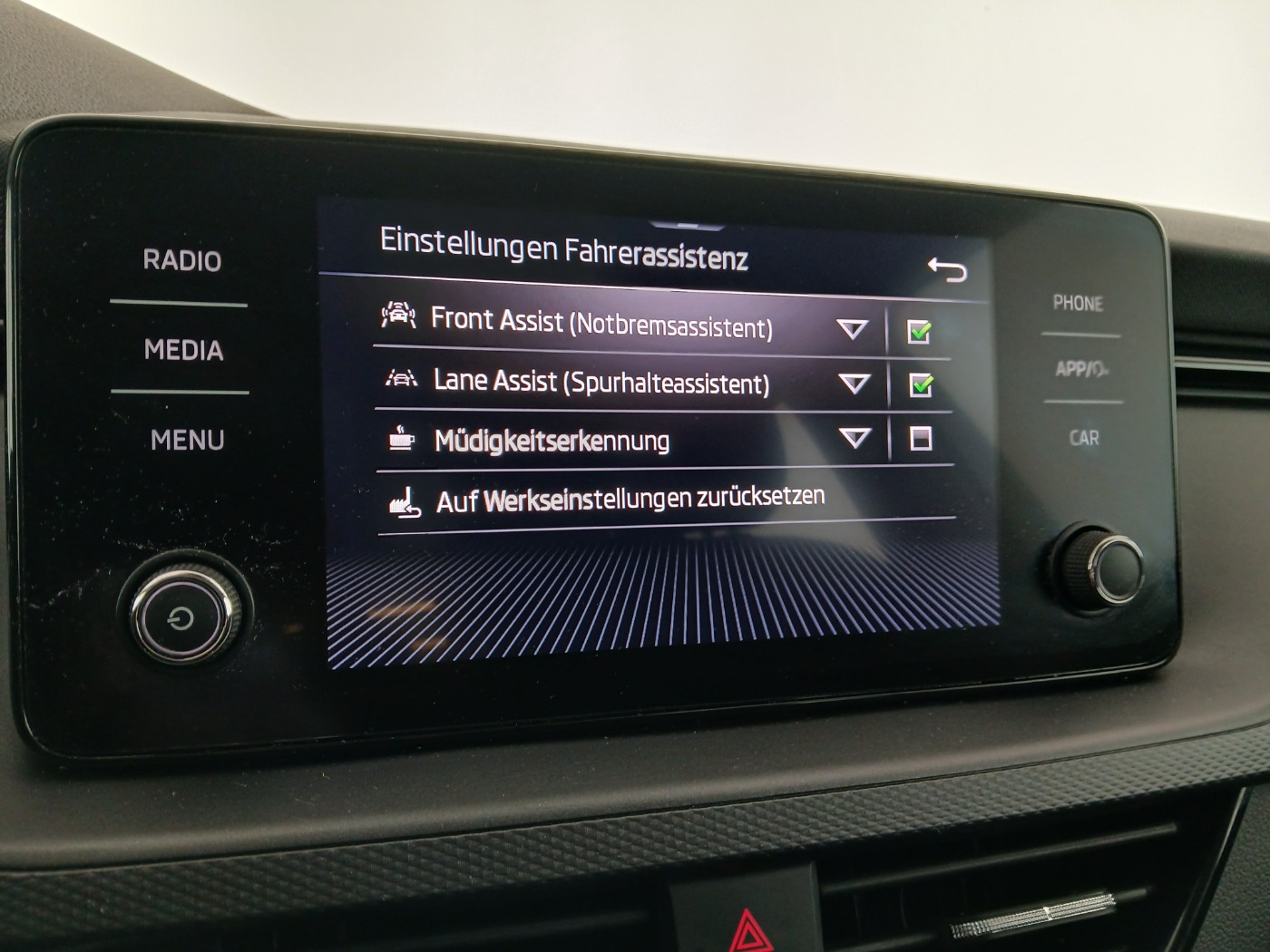 Skoda Scala 1.0 TSI Sport | Bild 21 von 28