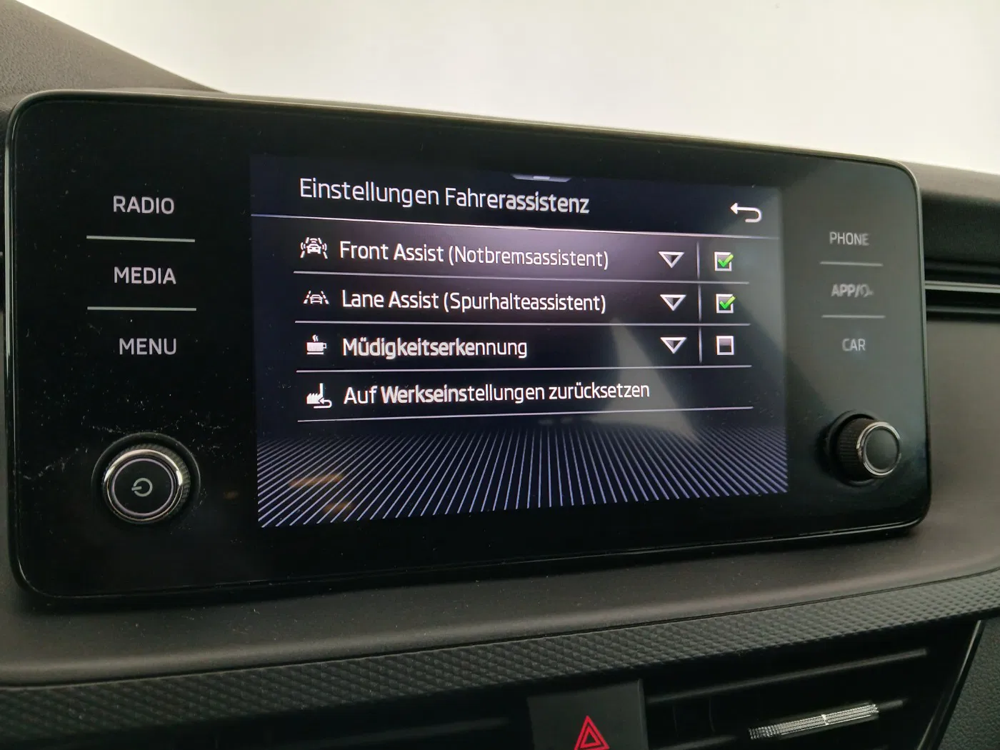 Skoda Scala 1.0 TSI Sport | Bild 21 von 28