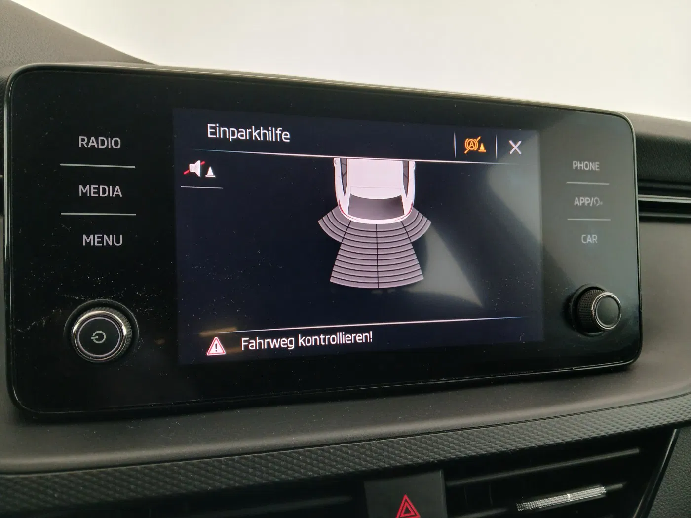 Skoda Scala 1.0 TSI Sport | Bild 22 von 28