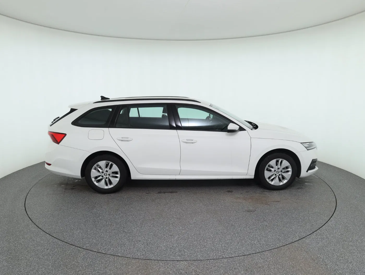 Skoda Octavia Combi 2.0 TDI Ambition | Bild 5 von 28