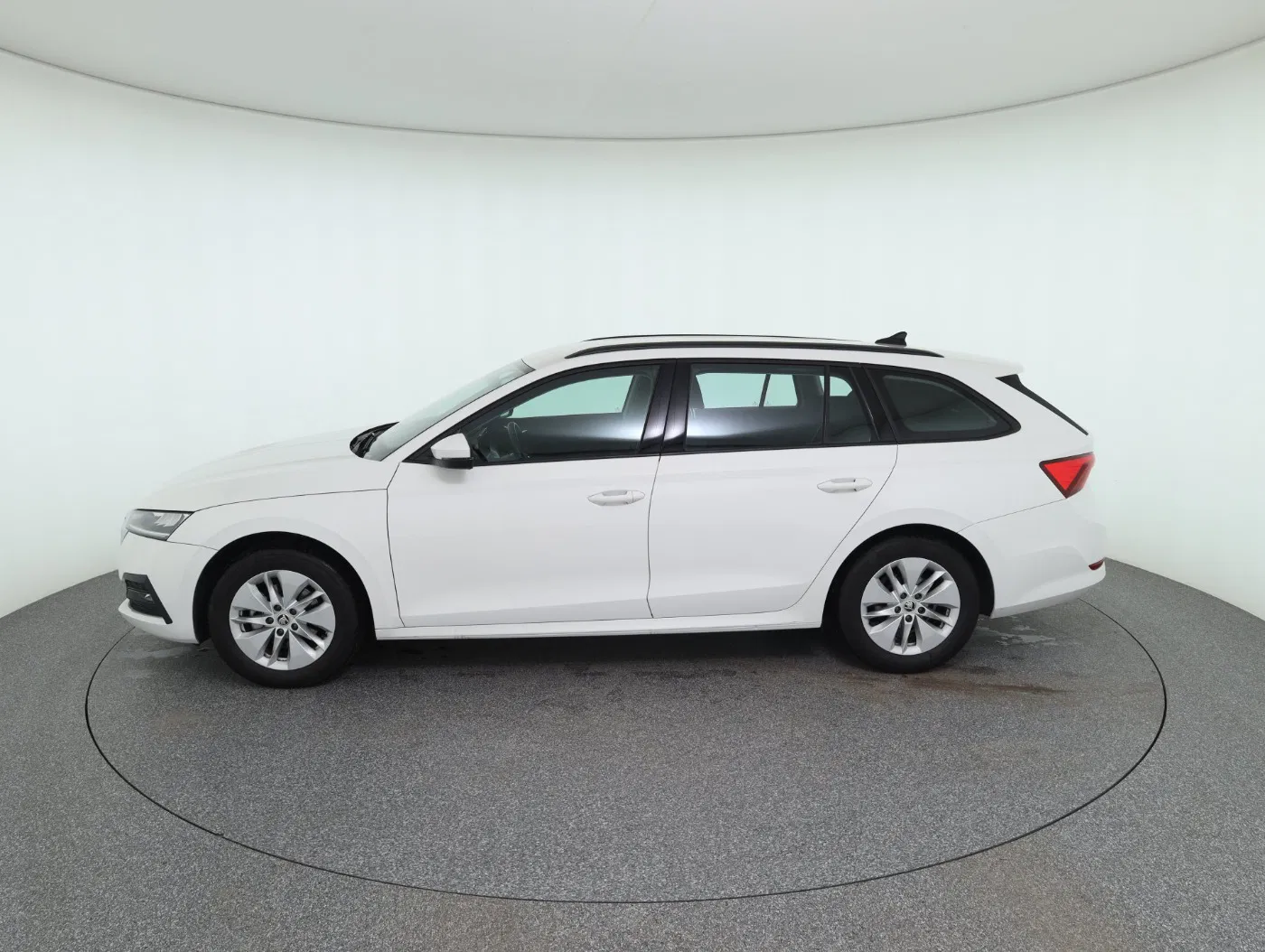 Skoda Octavia Combi 2.0 TDI Ambition | Bild 9 von 28