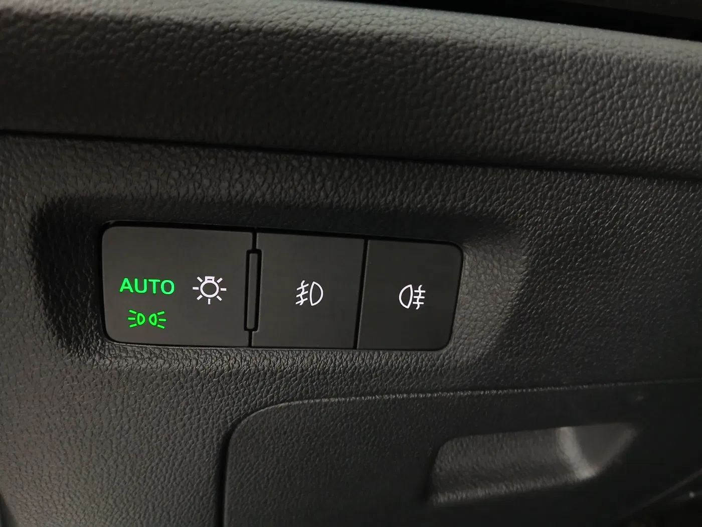 Skoda Octavia Combi 2.0 TDI Ambition | Bild 13 von 28