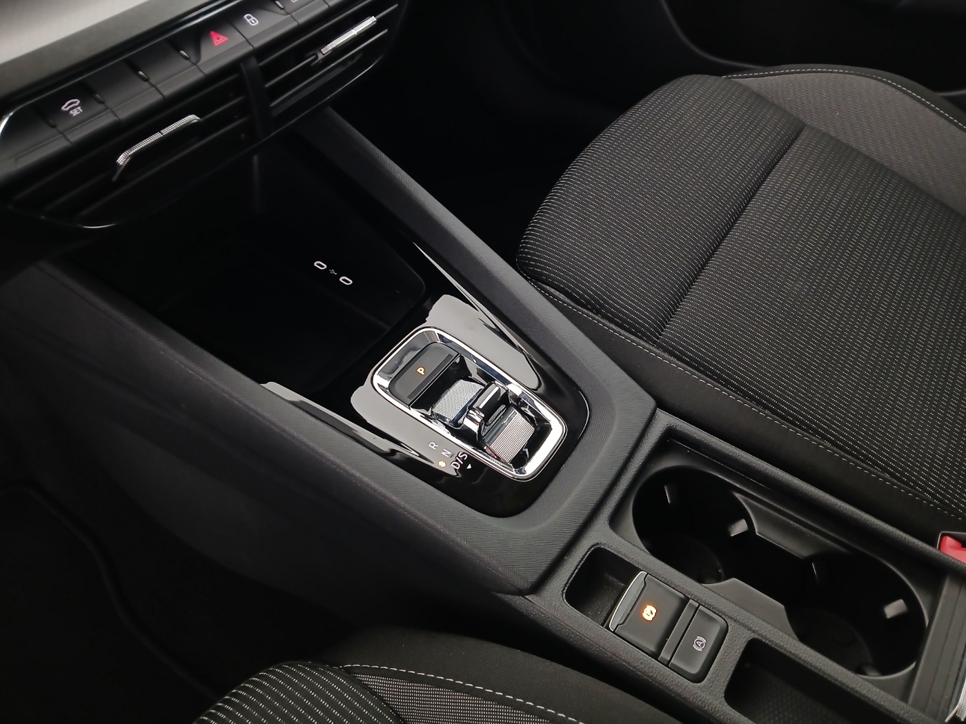 Skoda Octavia Combi 2.0 TDI Ambition | Bild 26 von 28