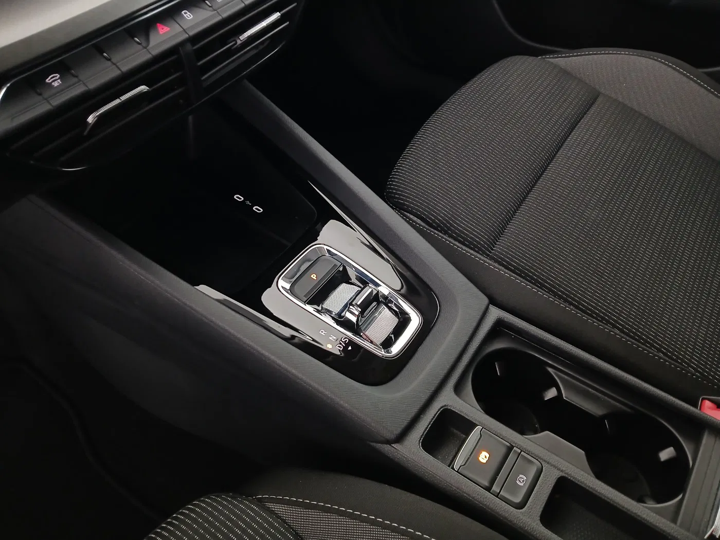 Skoda Octavia Combi 2.0 TDI Ambition | Bild 26 von 28