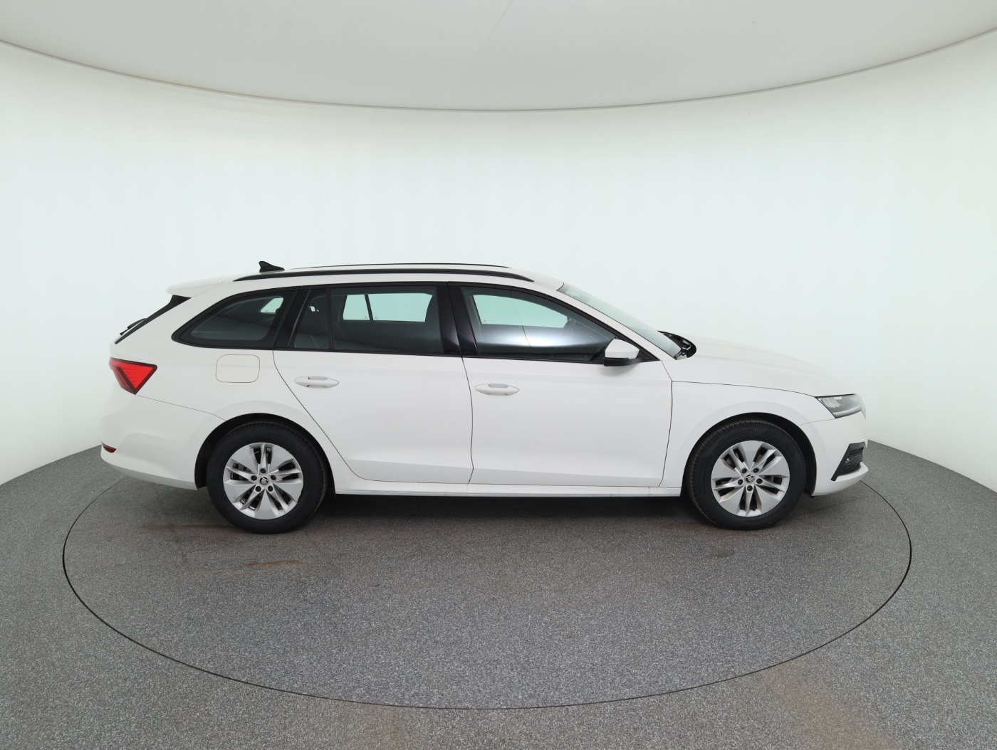 Skoda Octavia Combi 2.0 TDI Ambition | Bild 5 von 28