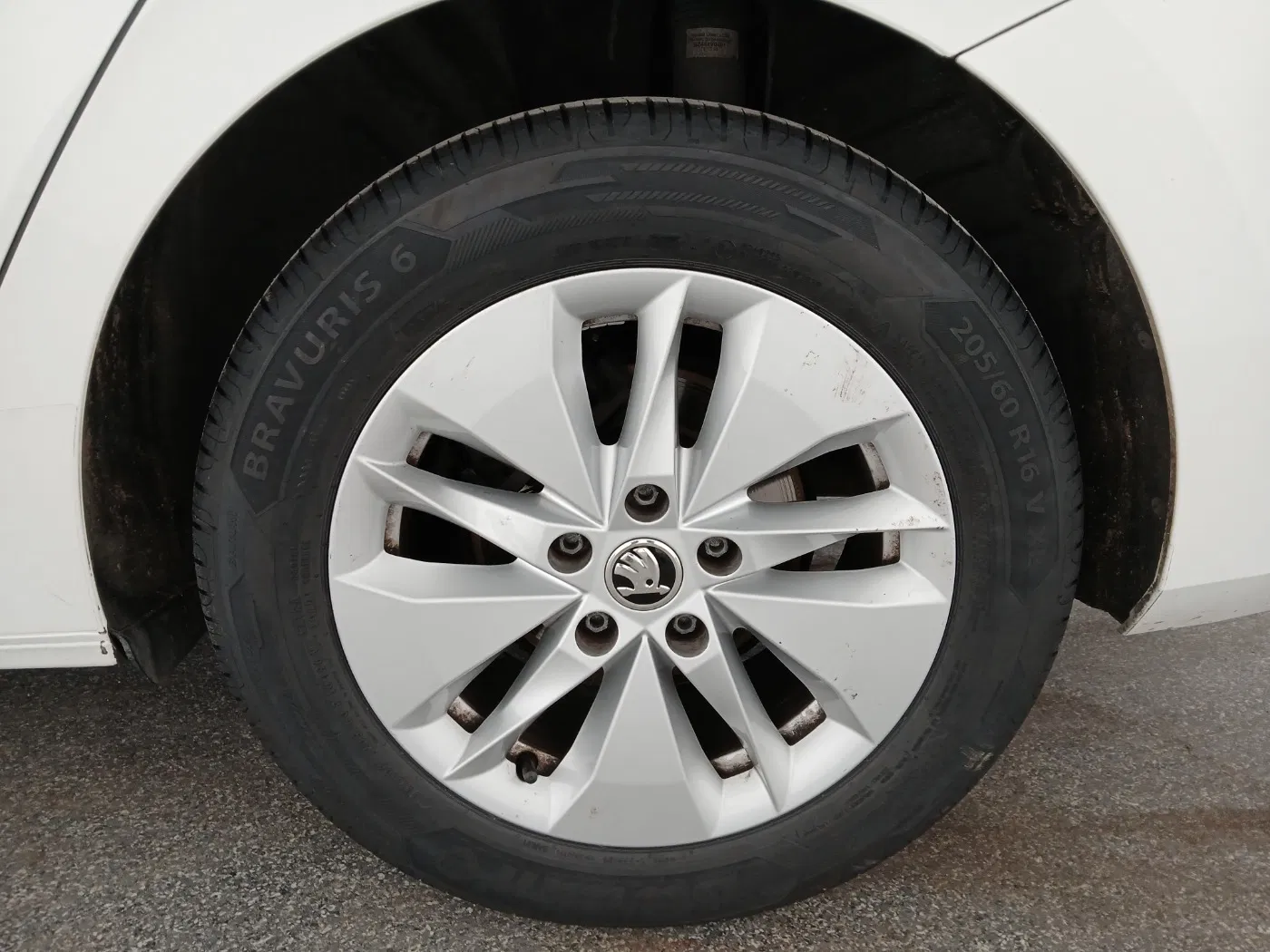 Skoda Octavia Combi 2.0 TDI Ambition | Bild 10 von 28