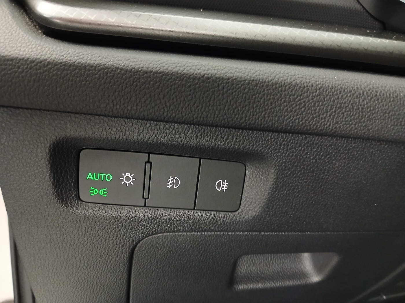 Skoda Octavia Combi 2.0 TDI Ambition | Bild 13 von 28