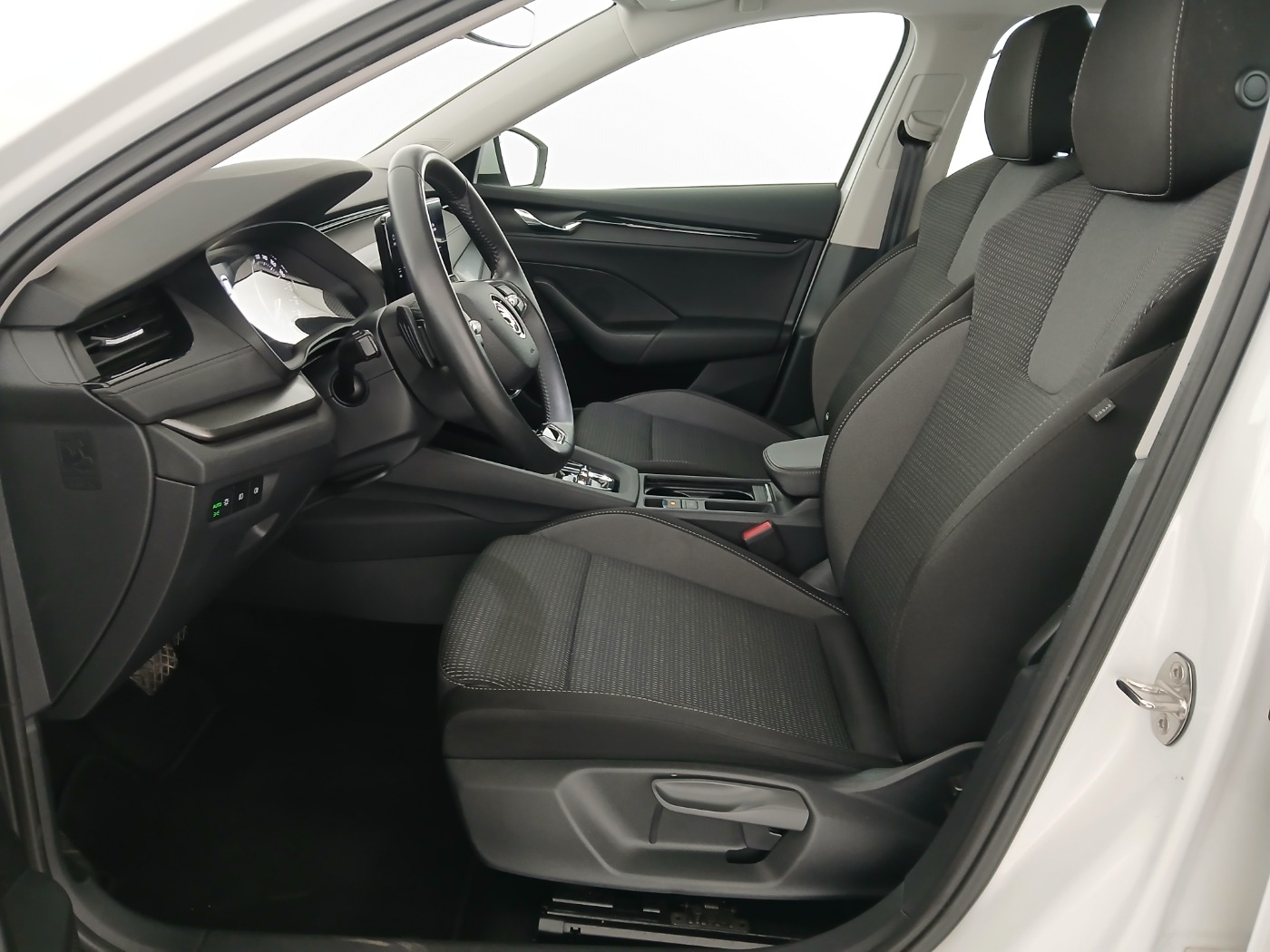 Skoda Octavia Combi 2.0 TDI Ambition | Bild 14 von 28