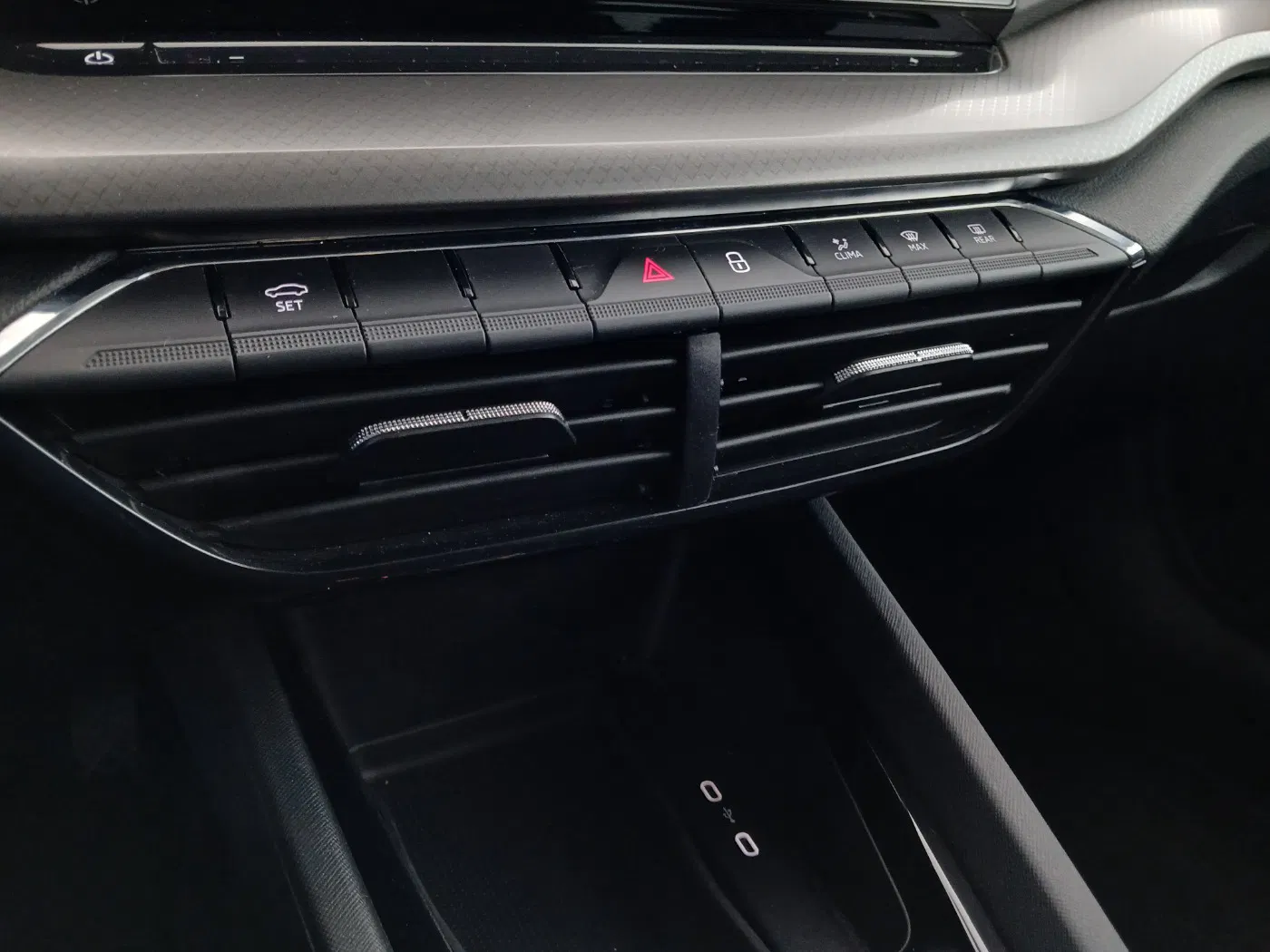 Skoda Octavia Combi 2.0 TDI Ambition | Bild 25 von 28