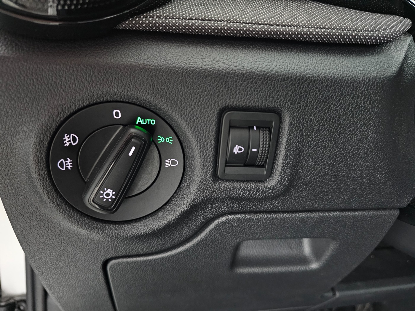 Skoda Fabia 1.0 TSI Selection | Bild 13 von 28