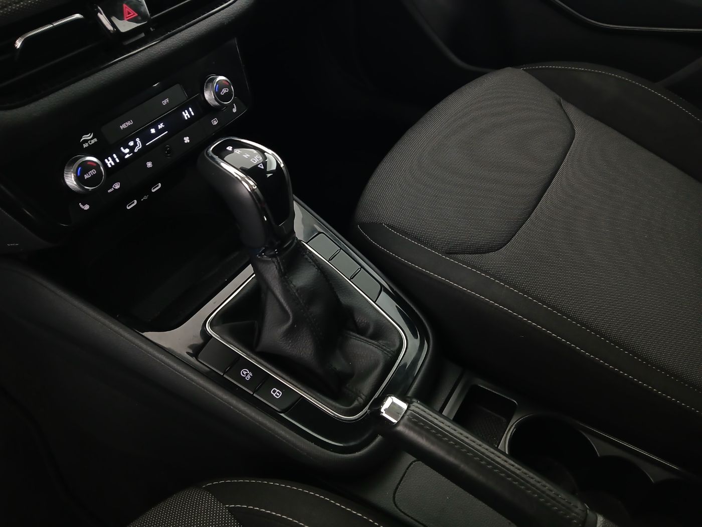 Skoda Fabia 1.0 TSI DSG Selection | Bild 24 von 26