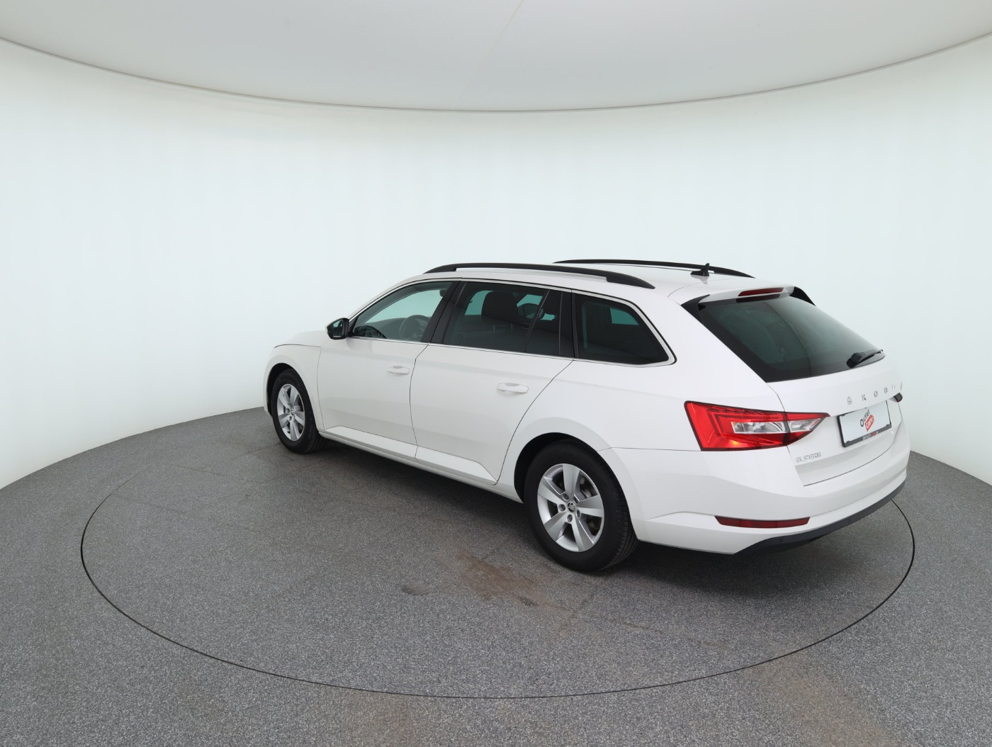 Skoda Superb Combi 2.0 TDI Ambition | Bild 8 von 30