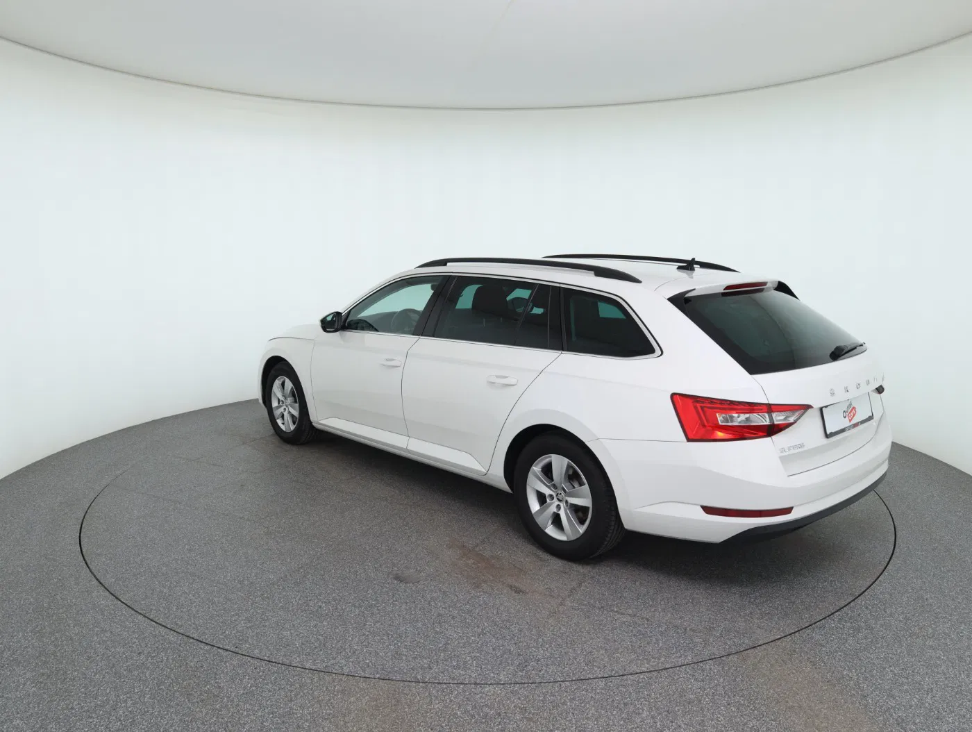 Skoda Superb Combi 2.0 TDI Ambition | Bild 8 von 30