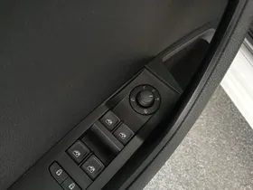 Skoda Superb Combi 2.0 TDI Ambition | Thumbnail 12 von 30