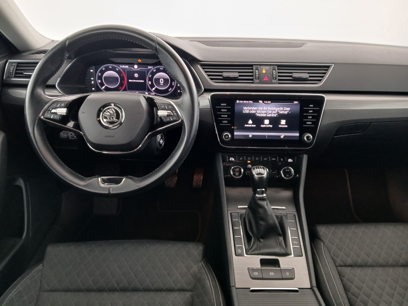 Skoda Superb Combi 2.0 TDI Ambition | Bild 15 von 30