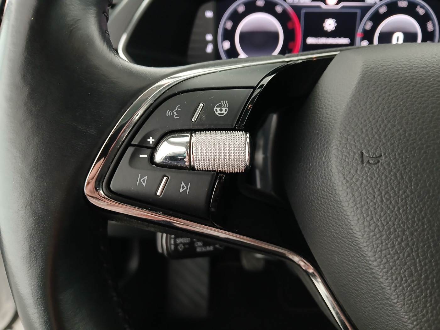 Skoda Superb Combi 2.0 TDI Ambition | Bild 17 von 30