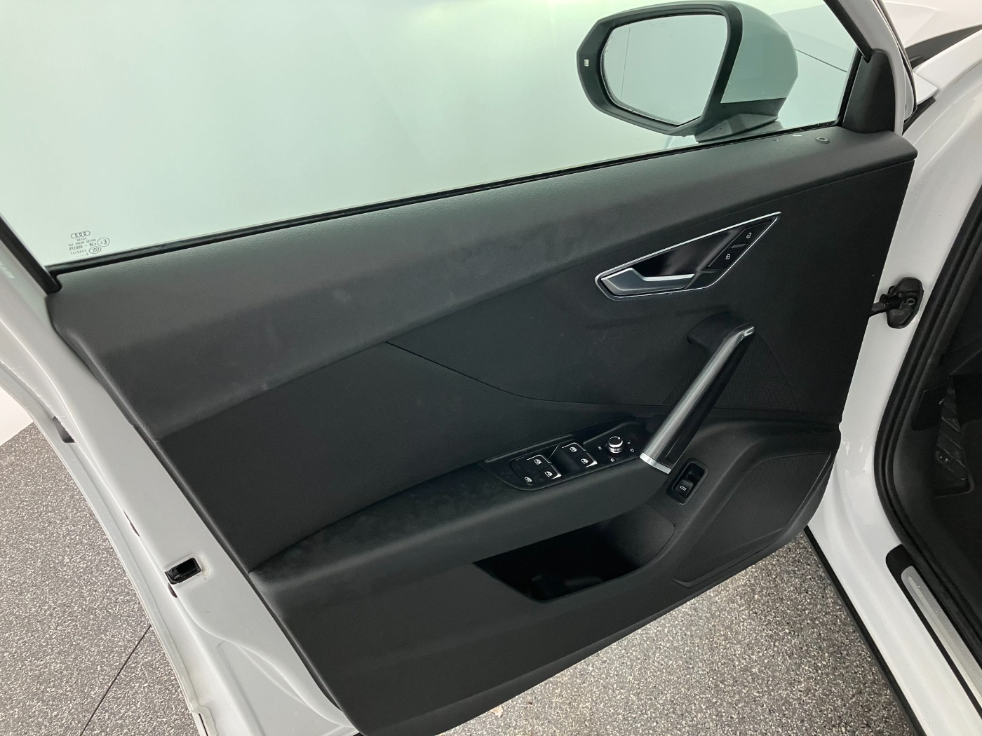 Audi Q2 30 TFSI design | Bild 10 von 29