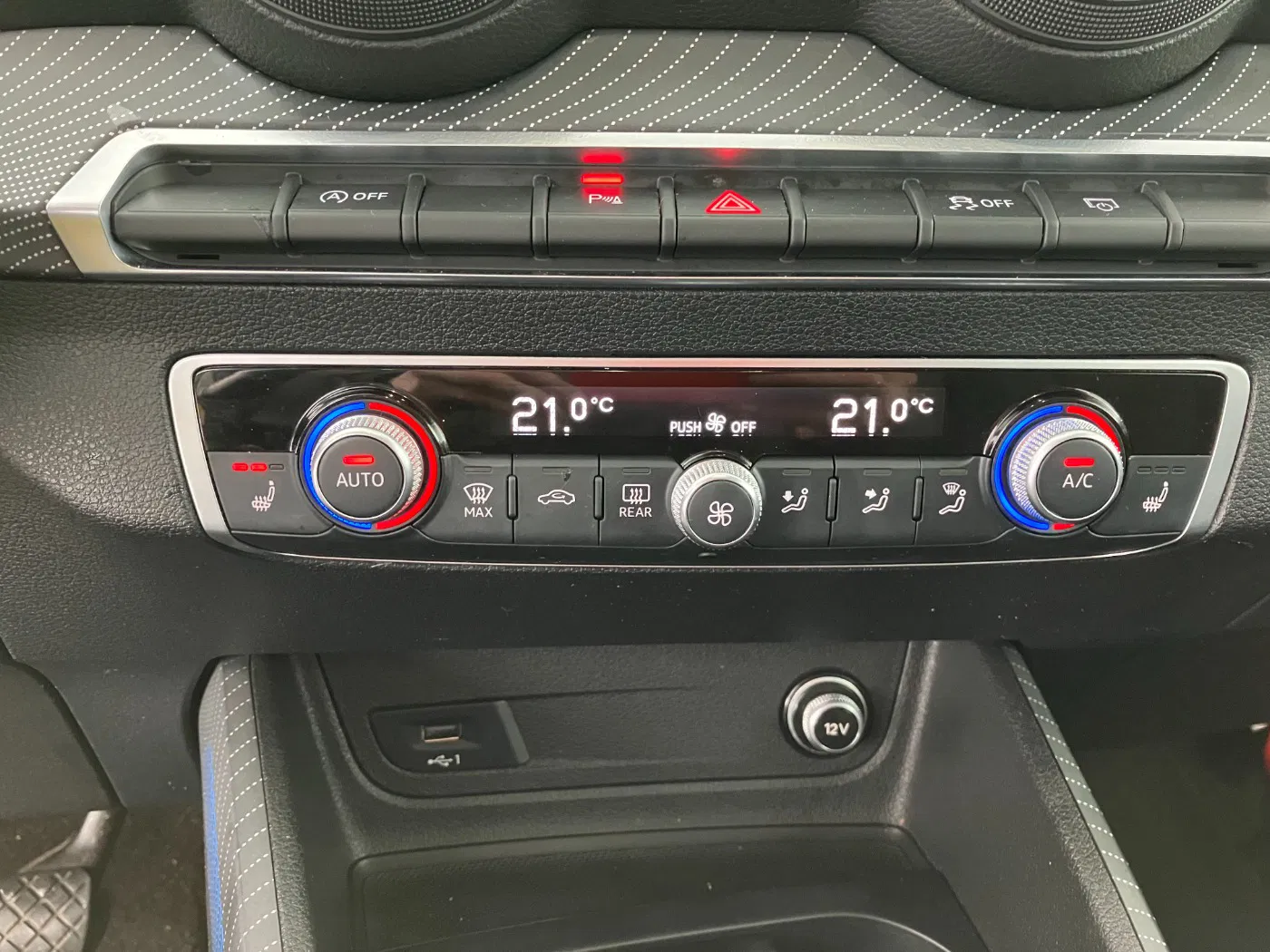 Audi Q2 30 TFSI design | Bild 18 von 29