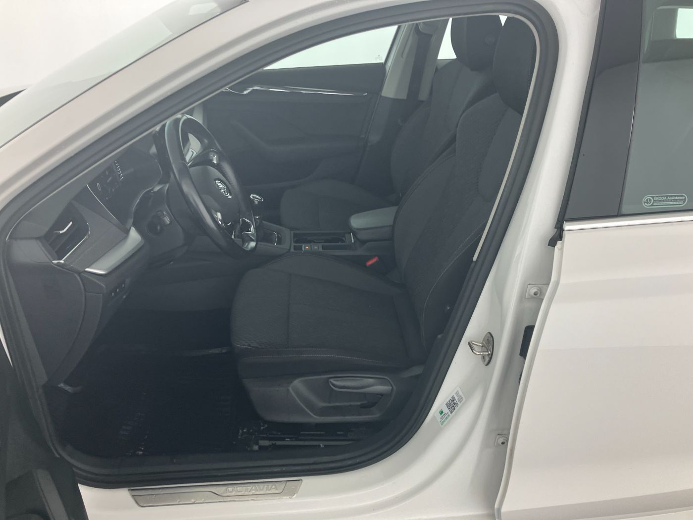 Skoda Octavia Combi 2.0 TDI Style | Bild 13 von 24