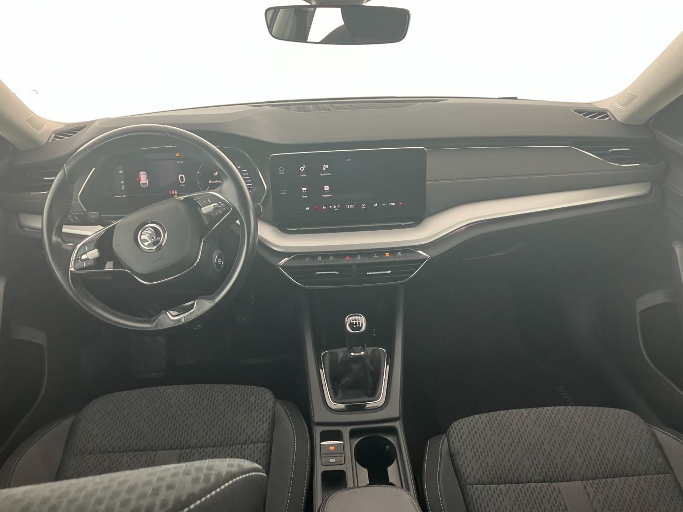 Skoda Octavia Combi 2.0 TDI Style | Bild 16 von 24