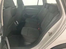 Skoda Octavia Combi 2.0 TDI Style | Thumbnail 22 von 24