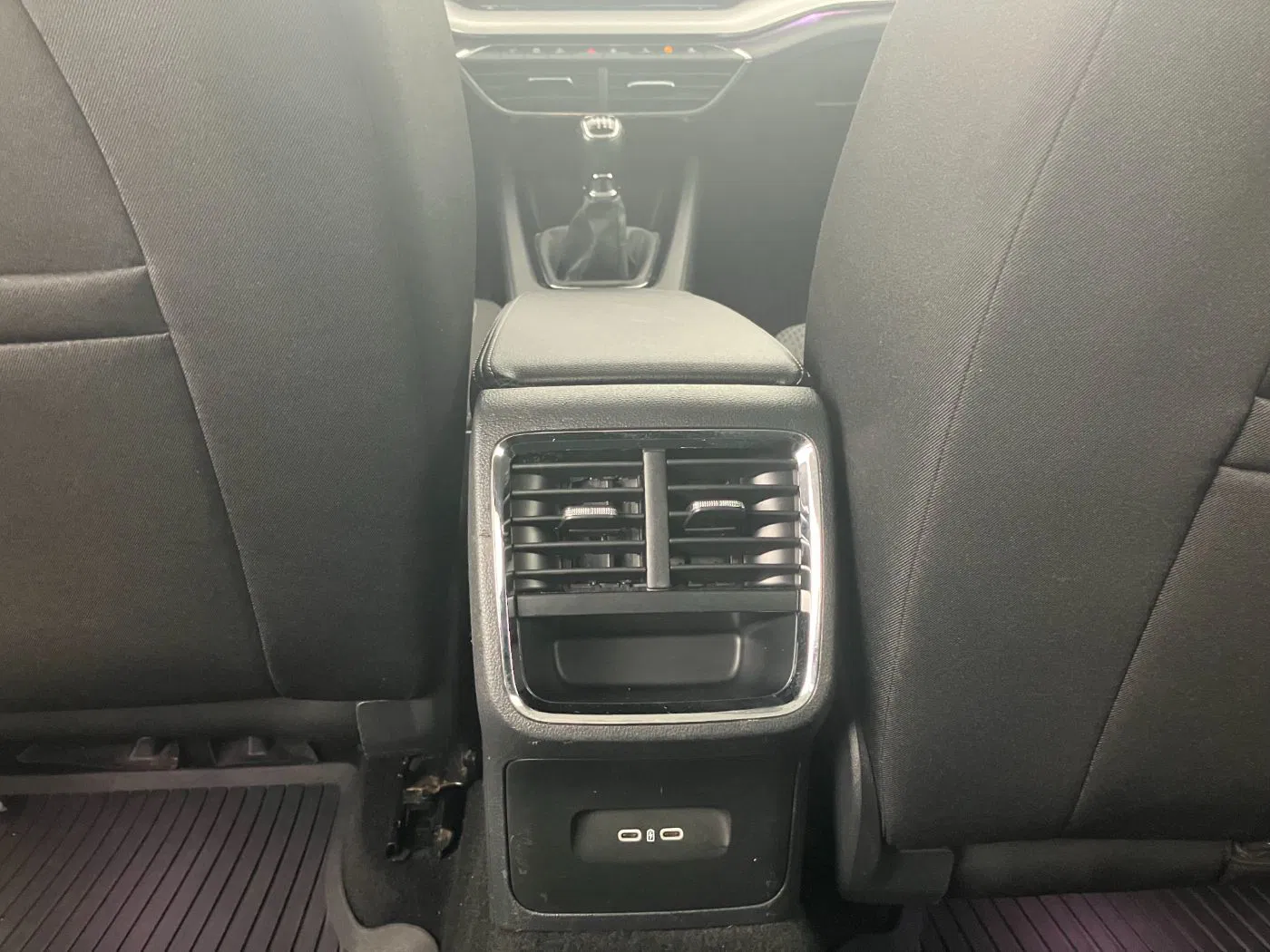 Skoda Octavia Combi 2.0 TDI Style | Bild 23 von 24