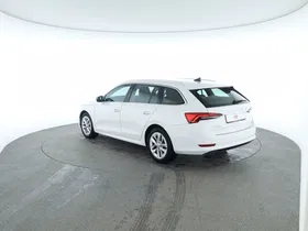 Skoda Octavia Combi 2.0 TDI Style | Thumbnail 4 von 24