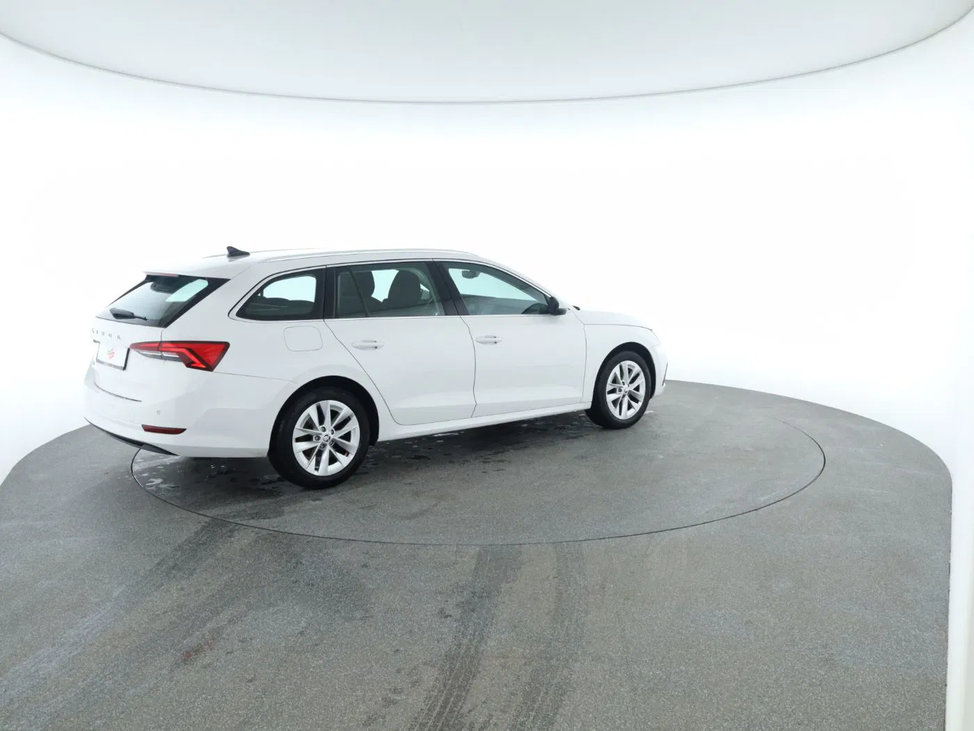 Skoda Octavia Combi 2.0 TDI Style | Bild 6 von 24