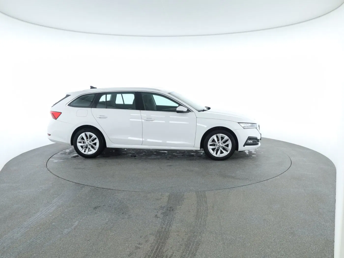 Skoda Octavia Combi 2.0 TDI Style | Bild 7 von 24