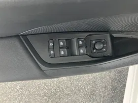 Skoda Octavia Combi 2.0 TDI Style | Thumbnail 11 von 24