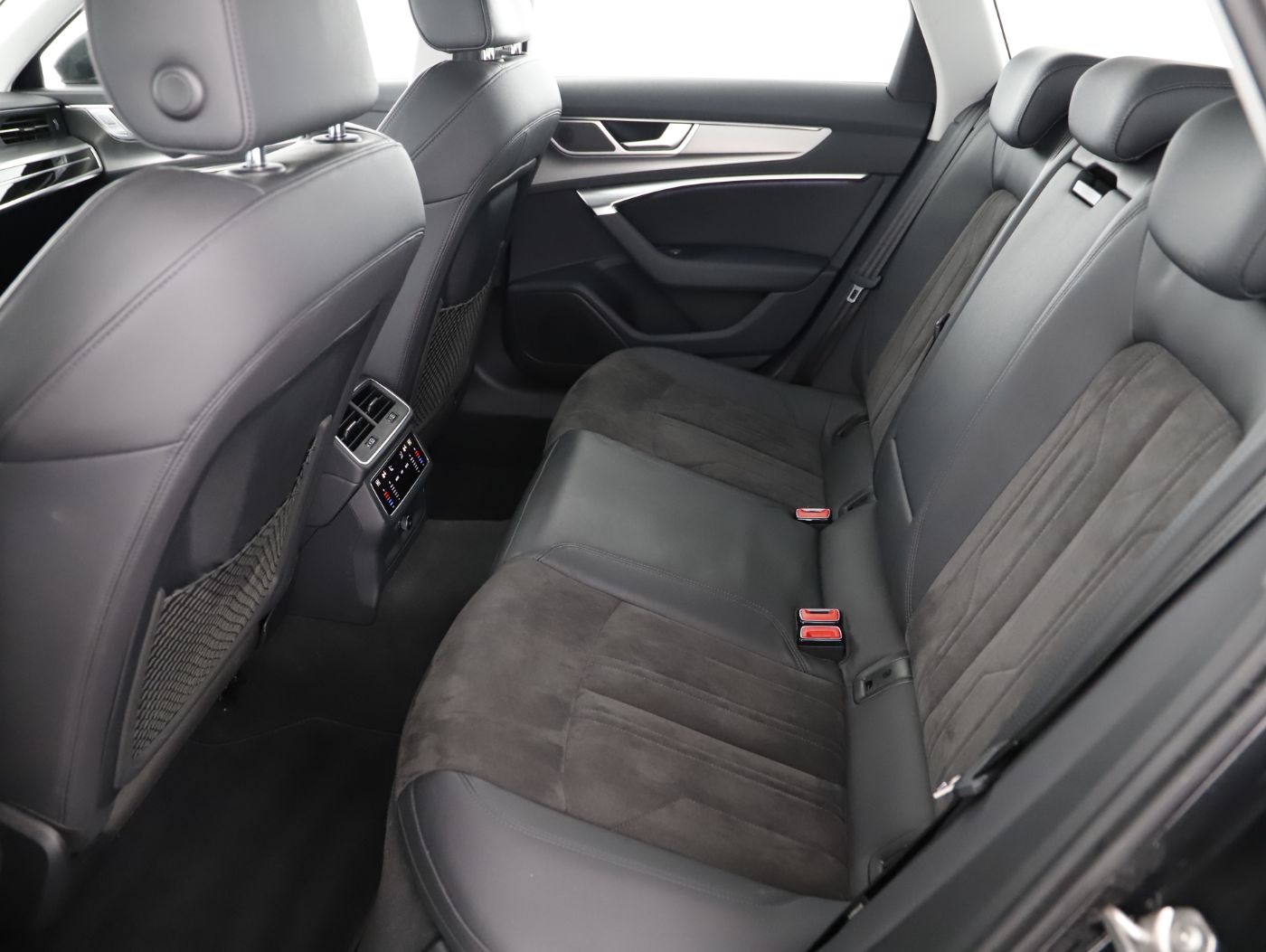 Audi A6 Avant 35 2.0 TDI sport | Bild 16 von 26