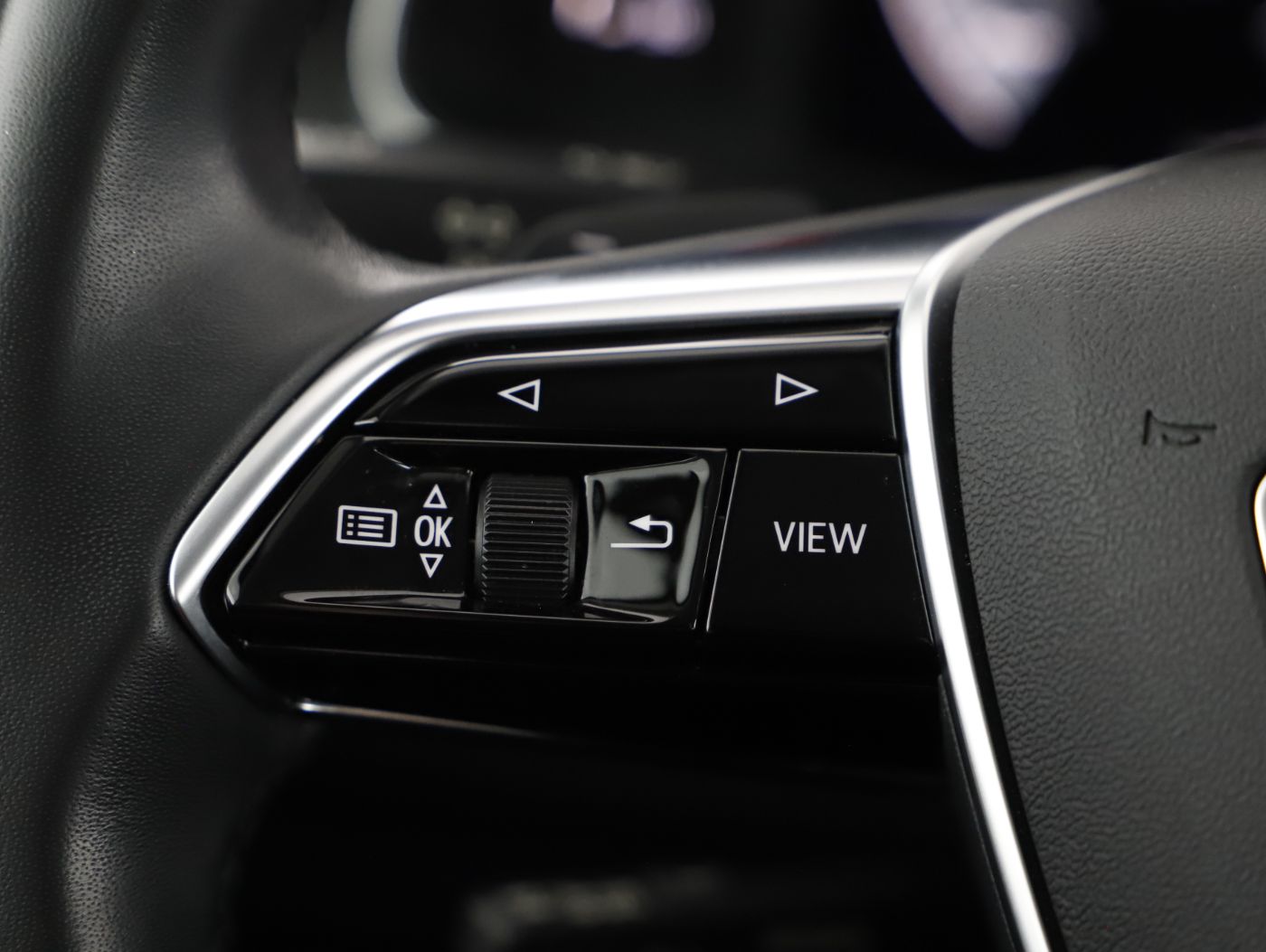 Audi A6 Avant 35 2.0 TDI sport | Bild 21 von 26