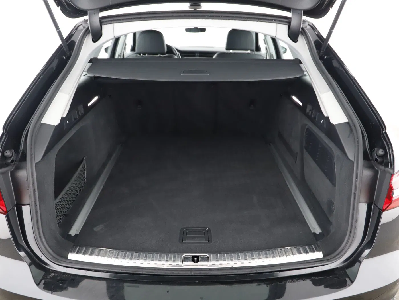 Audi A6 Avant 35 2.0 TDI sport | Bild 24 von 26