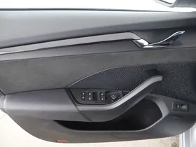 Skoda Octavia Combi 2.0 TDI RS | Thumbnail 11 von 29