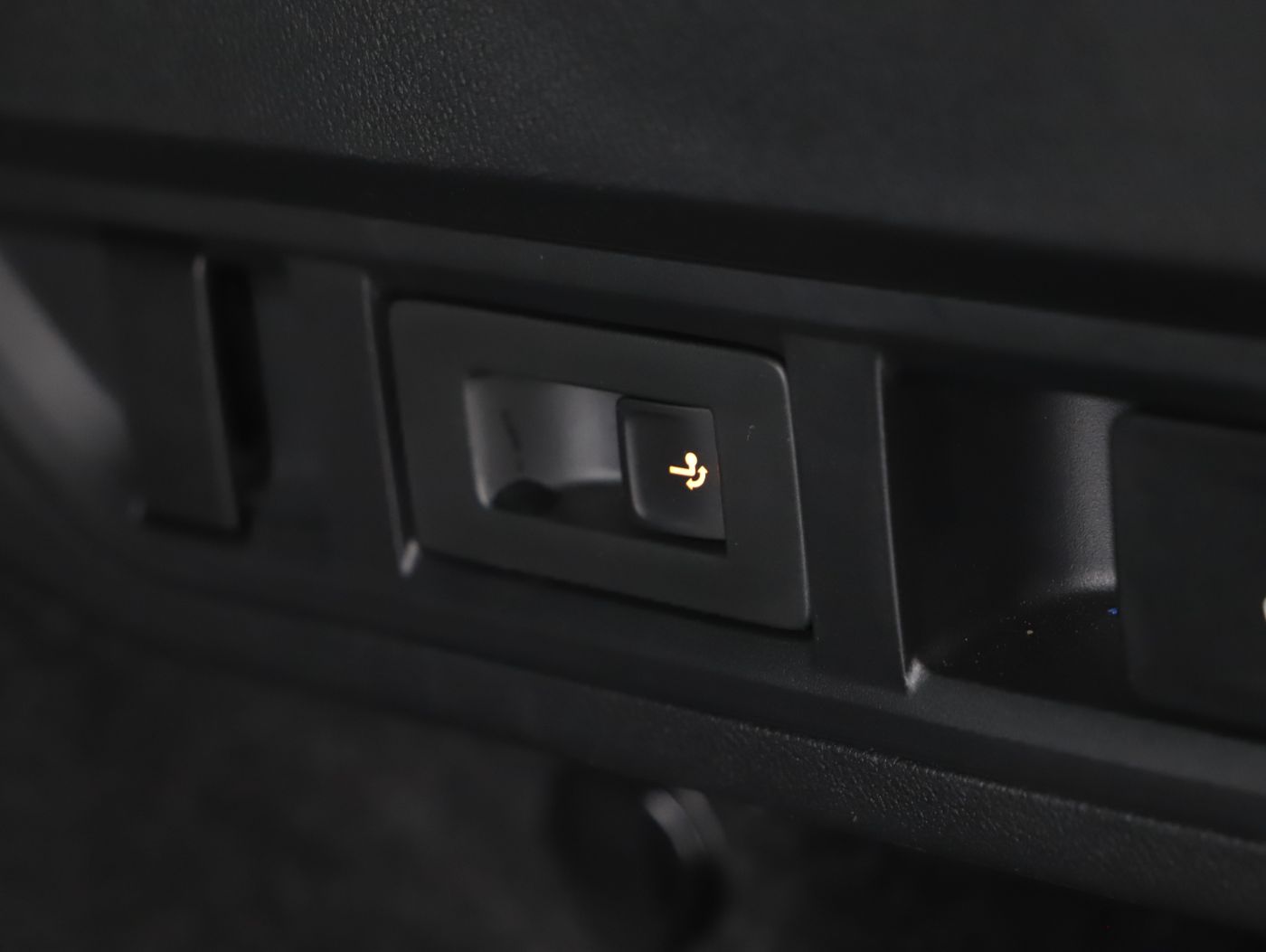 Skoda Octavia Combi 2.0 TDI RS | Bild 27 von 29