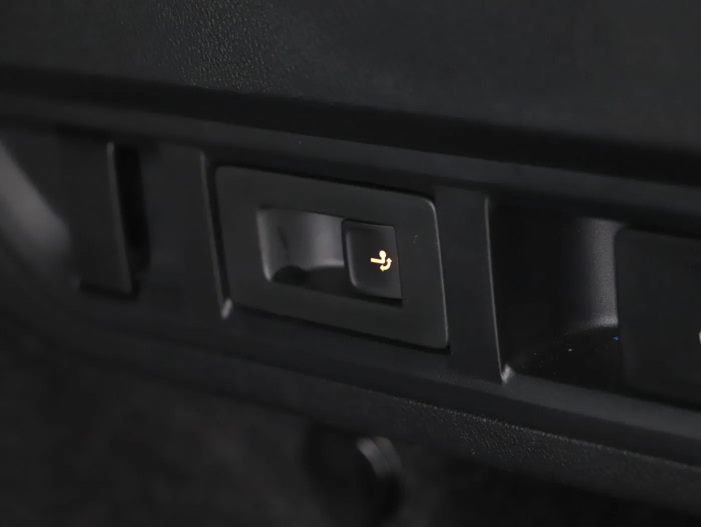 Skoda Octavia Combi 2.0 TDI RS | Bild 27 von 29