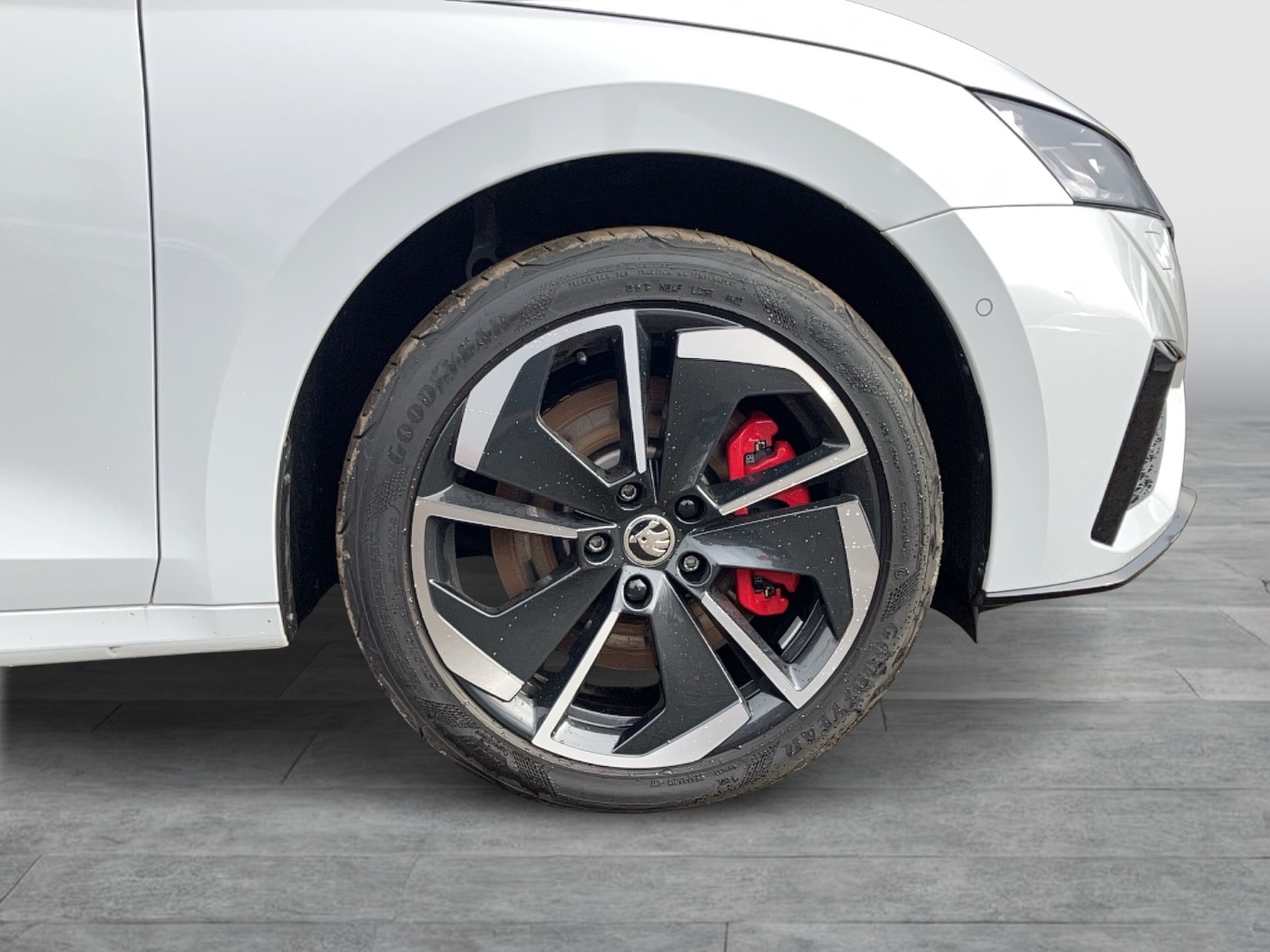 Skoda Octavia Combi 1.4 TSI RS iV | Bild 8 von 25